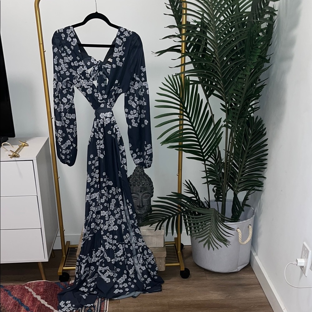 Floral Long Sleeve Backless Maxi Dress